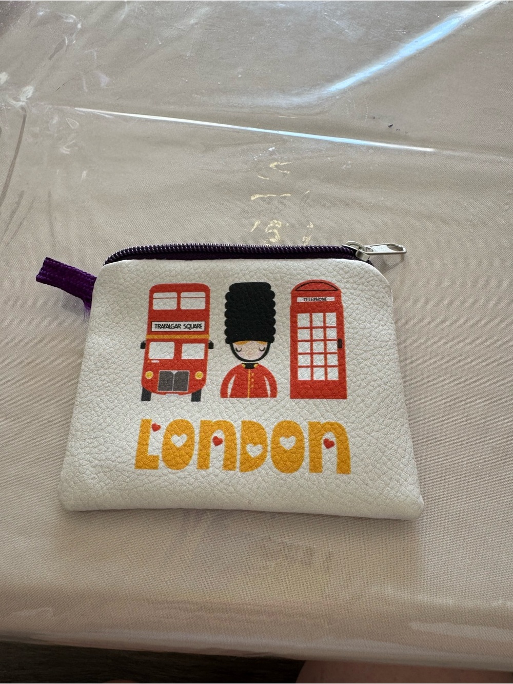 London Souvenir Coin Pouch - White with Red & Yellow Graphics - cute!